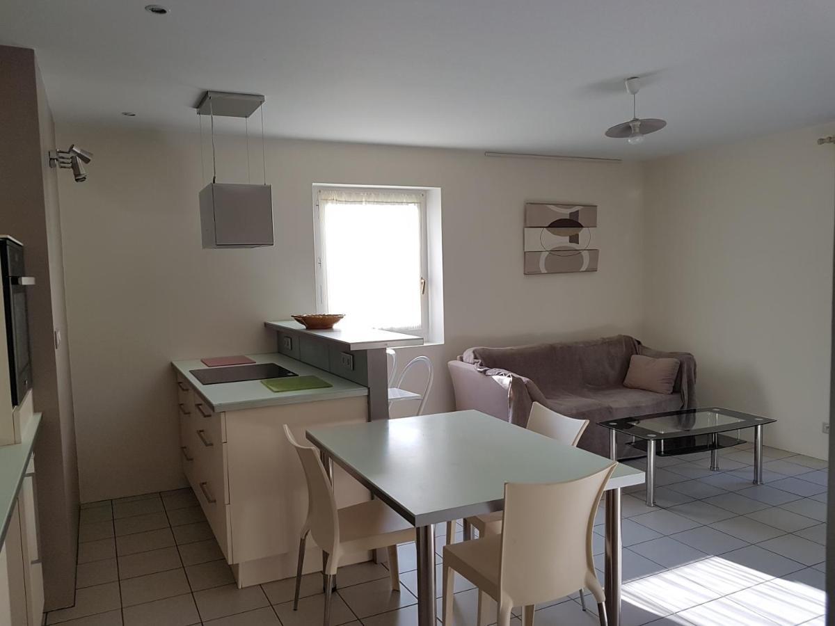 Apartment F2 En Rez De Jardin A *